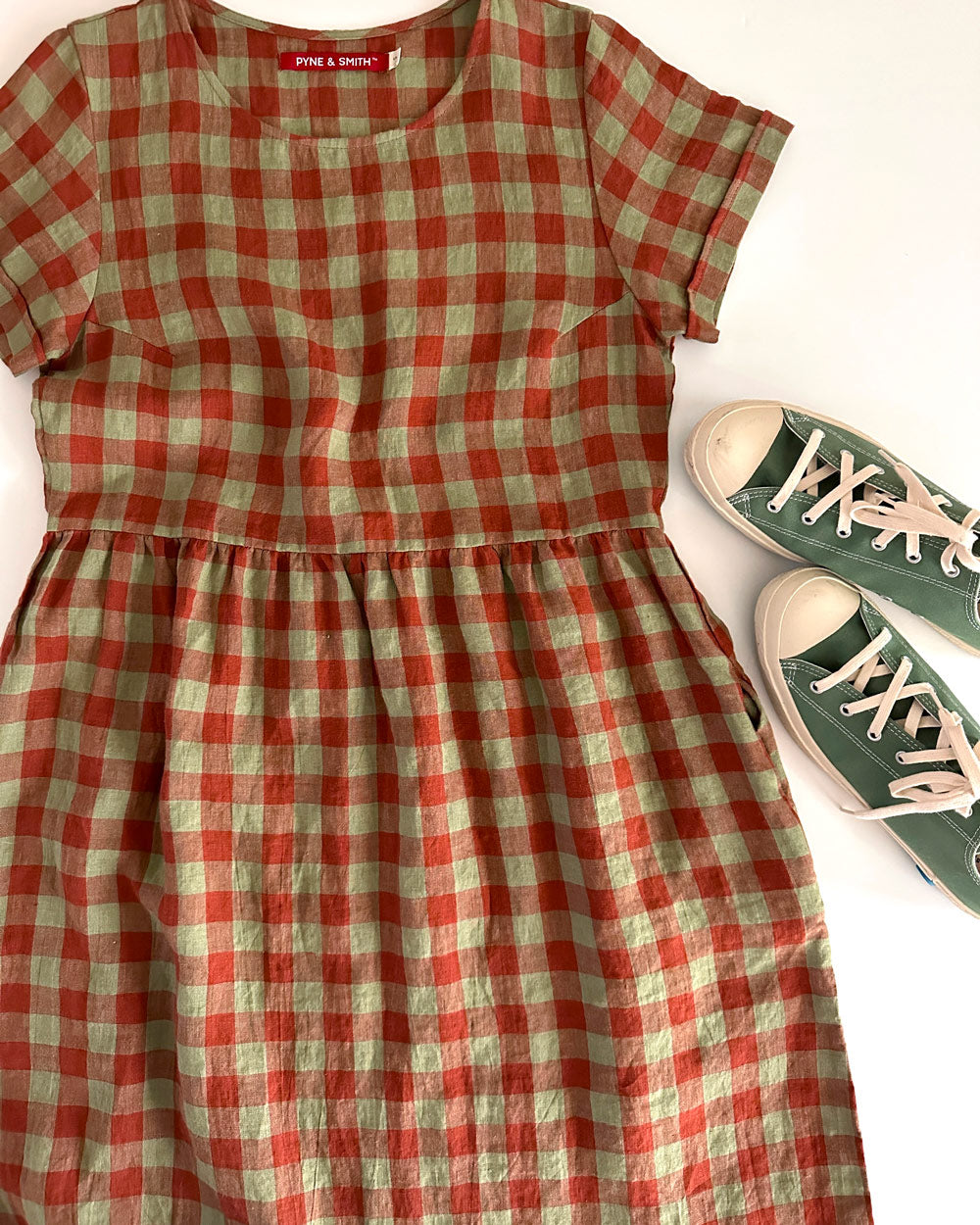 Packing Linen Dresses for Summer Travel