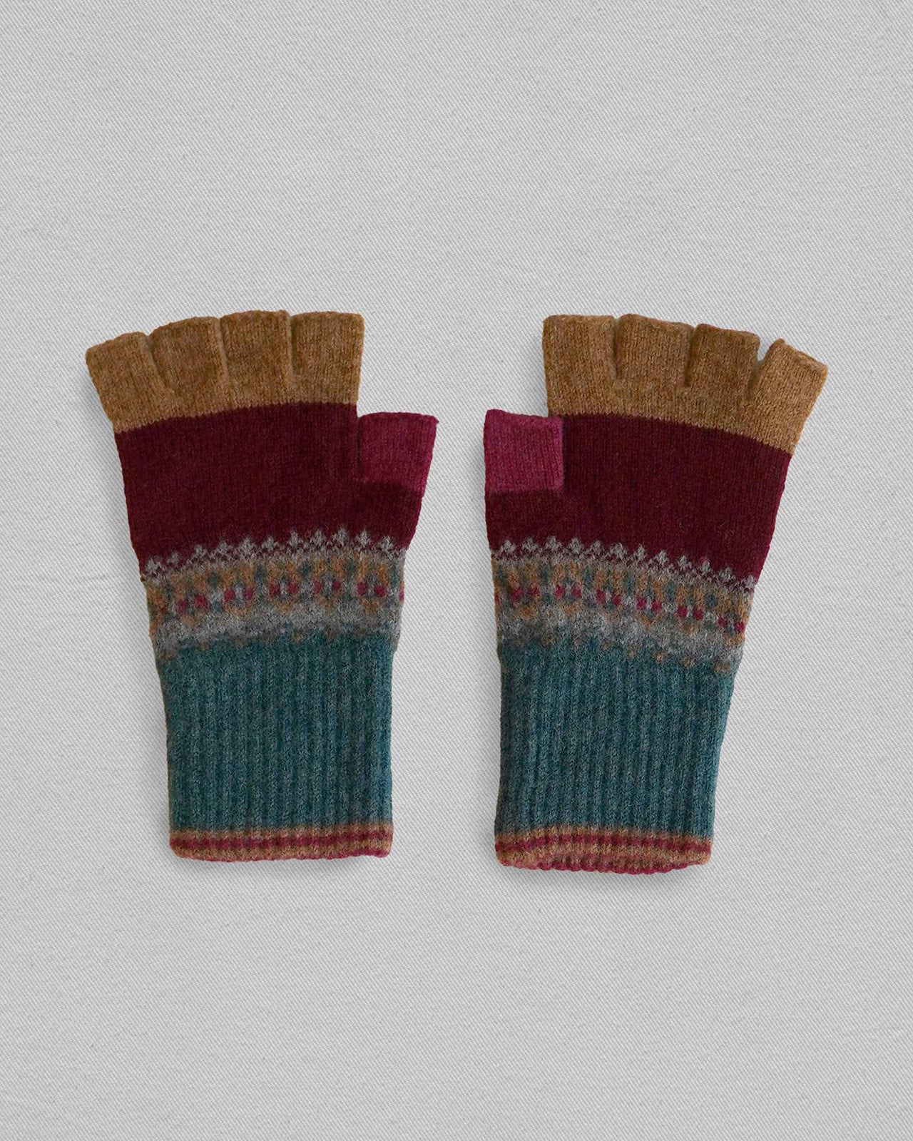 Fair Isle Merino Wool Fingerless Gloves in Velvet