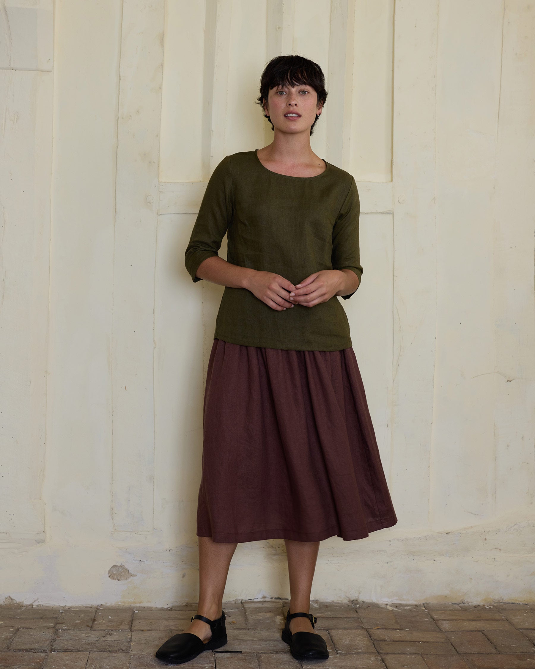 Linen Midi Skirt with Pockets in Marron Pyne Smith