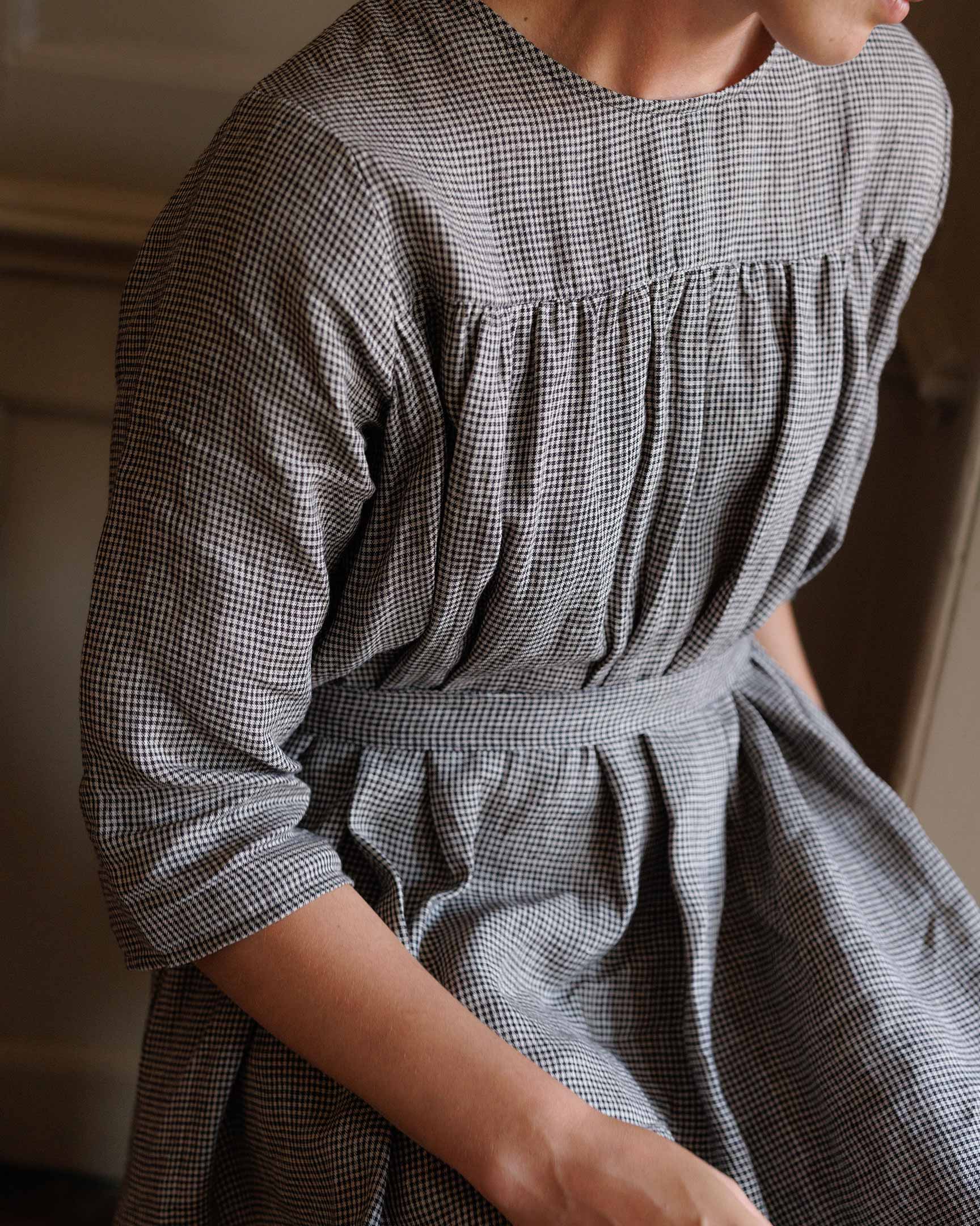 A line, flowing linen dress with belt and pockets in black and gray Hazlitt's Check