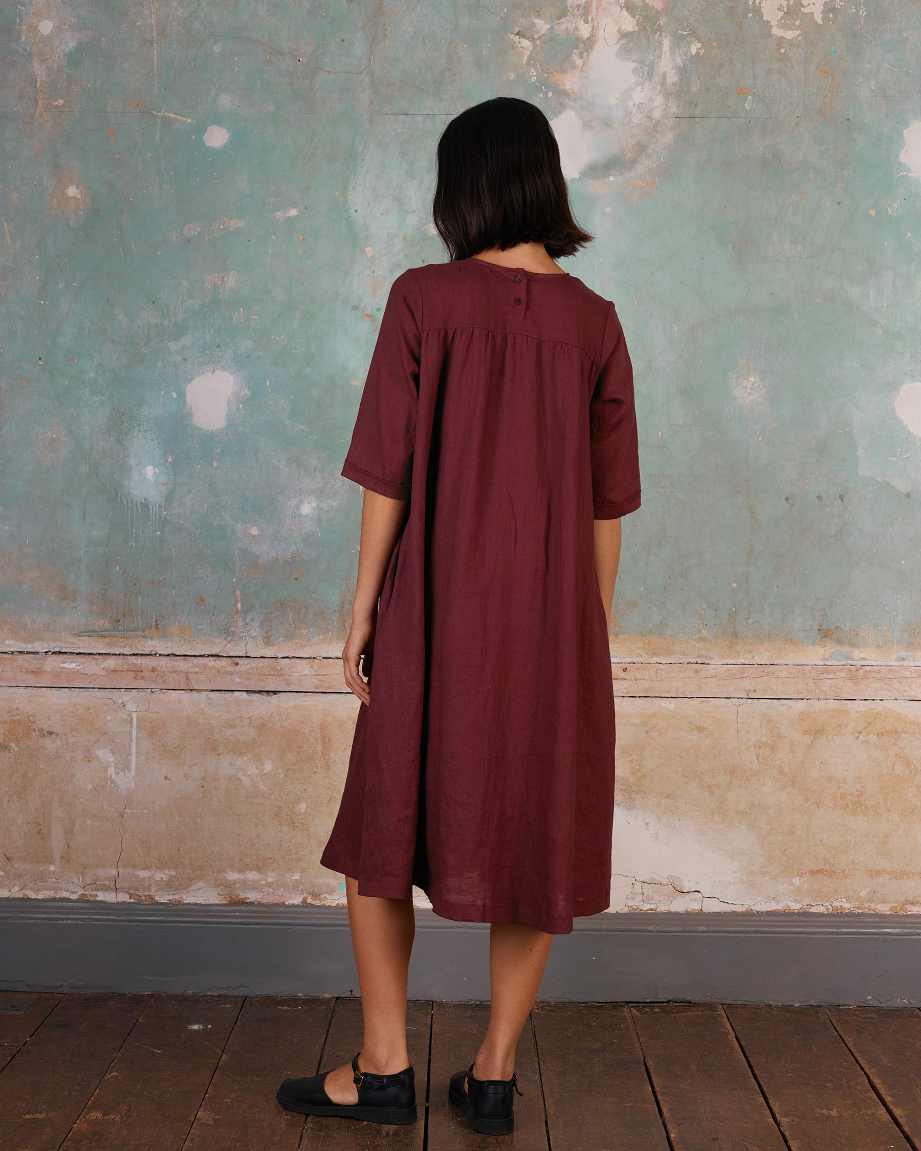 No.35 Maxi Length Linen Dress in Tawny Port