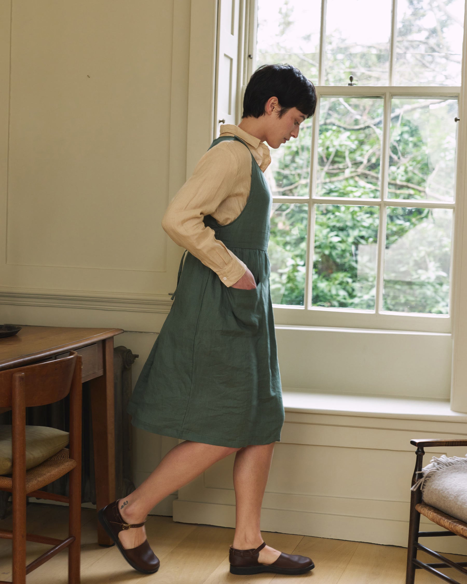 No.32 The Pinafore Dress in Carriage Green | Pyne & Smith Clothiers No.32 The Pinafore Dress in Carriage Green | Pyne & Smith Clothiers