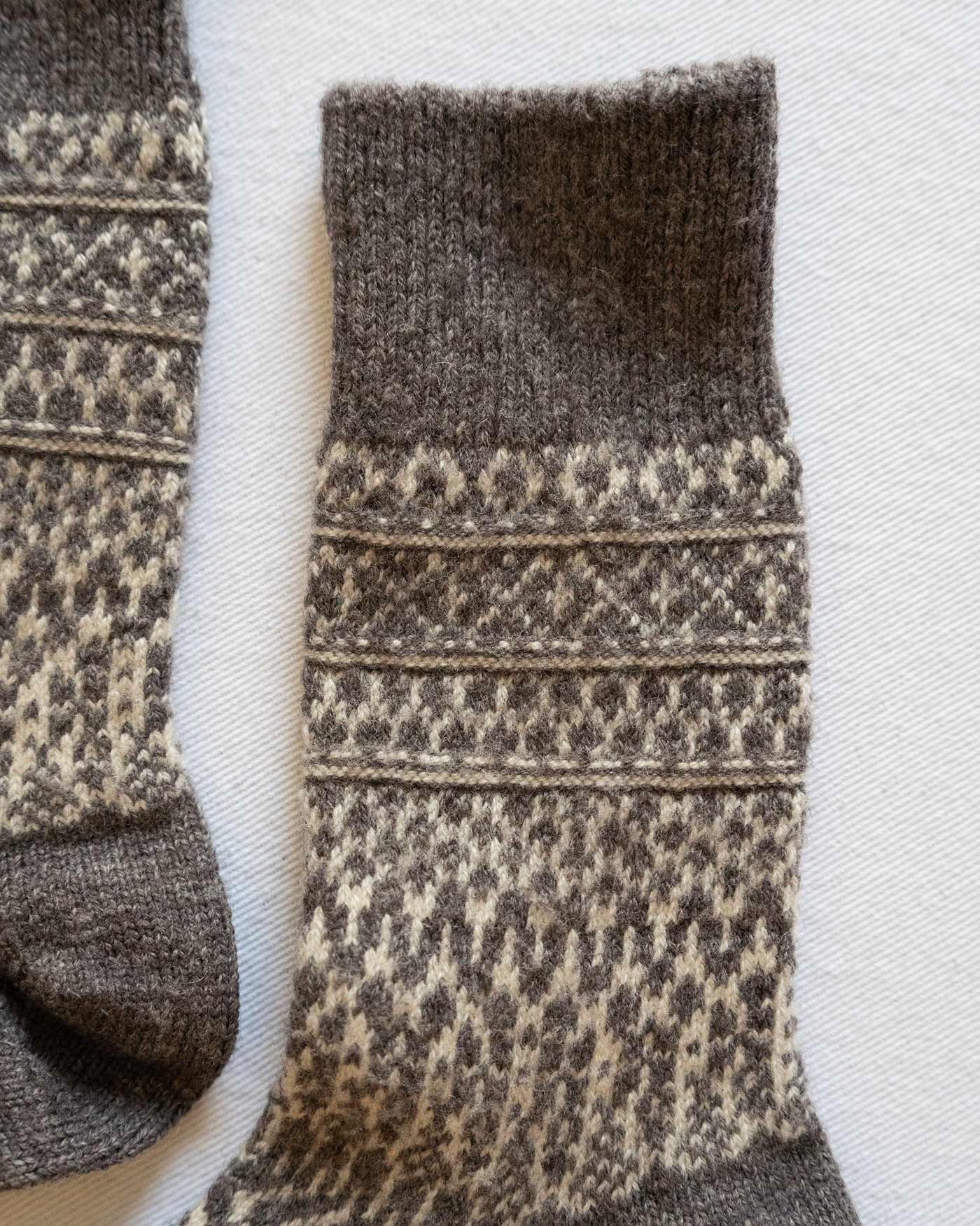 Wool Jacquard Socks in Gray